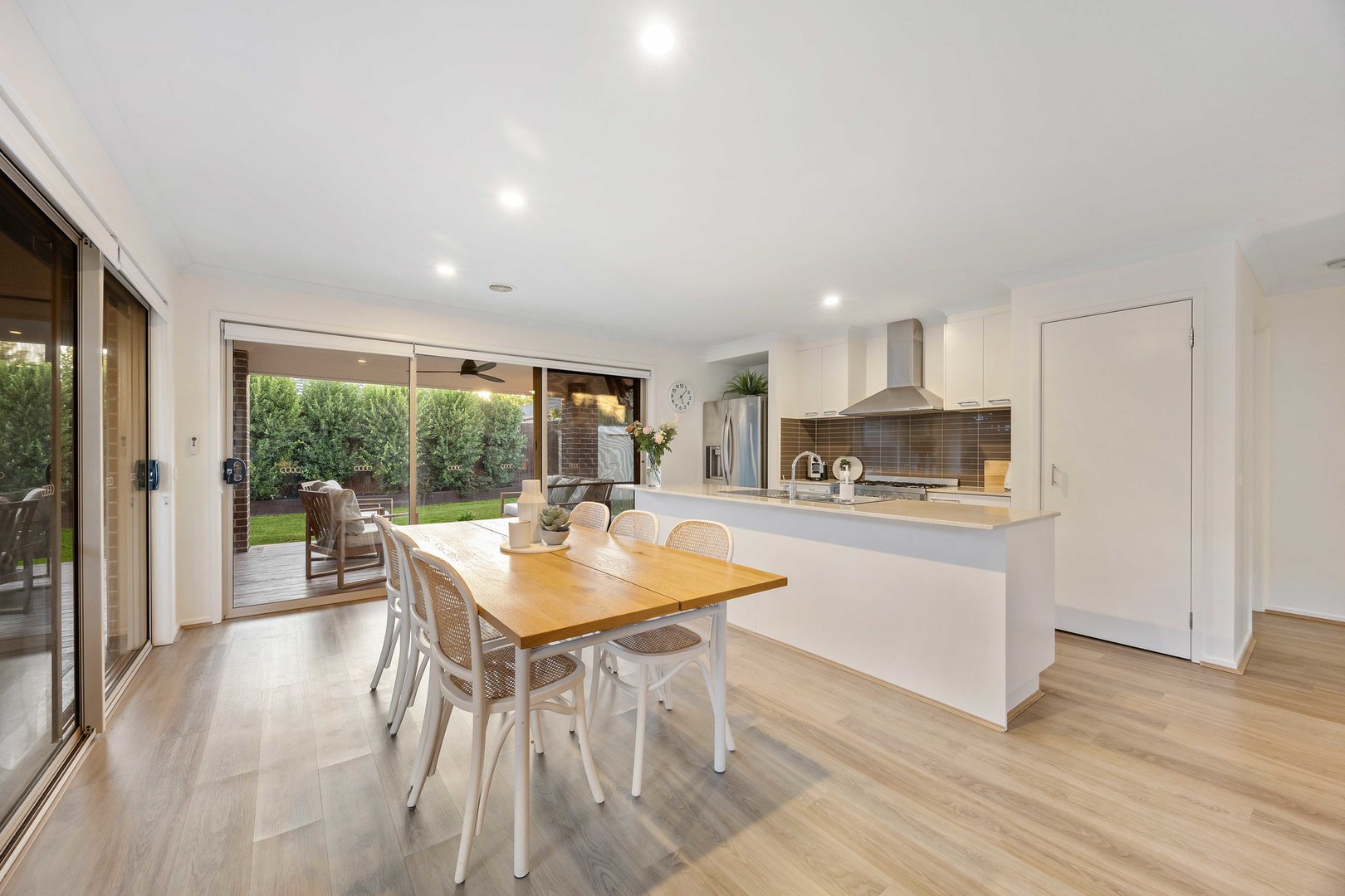 8 Forclaz Street, Fraser Rise, VIC 3336, Fraser Rise - Thumbnail 5