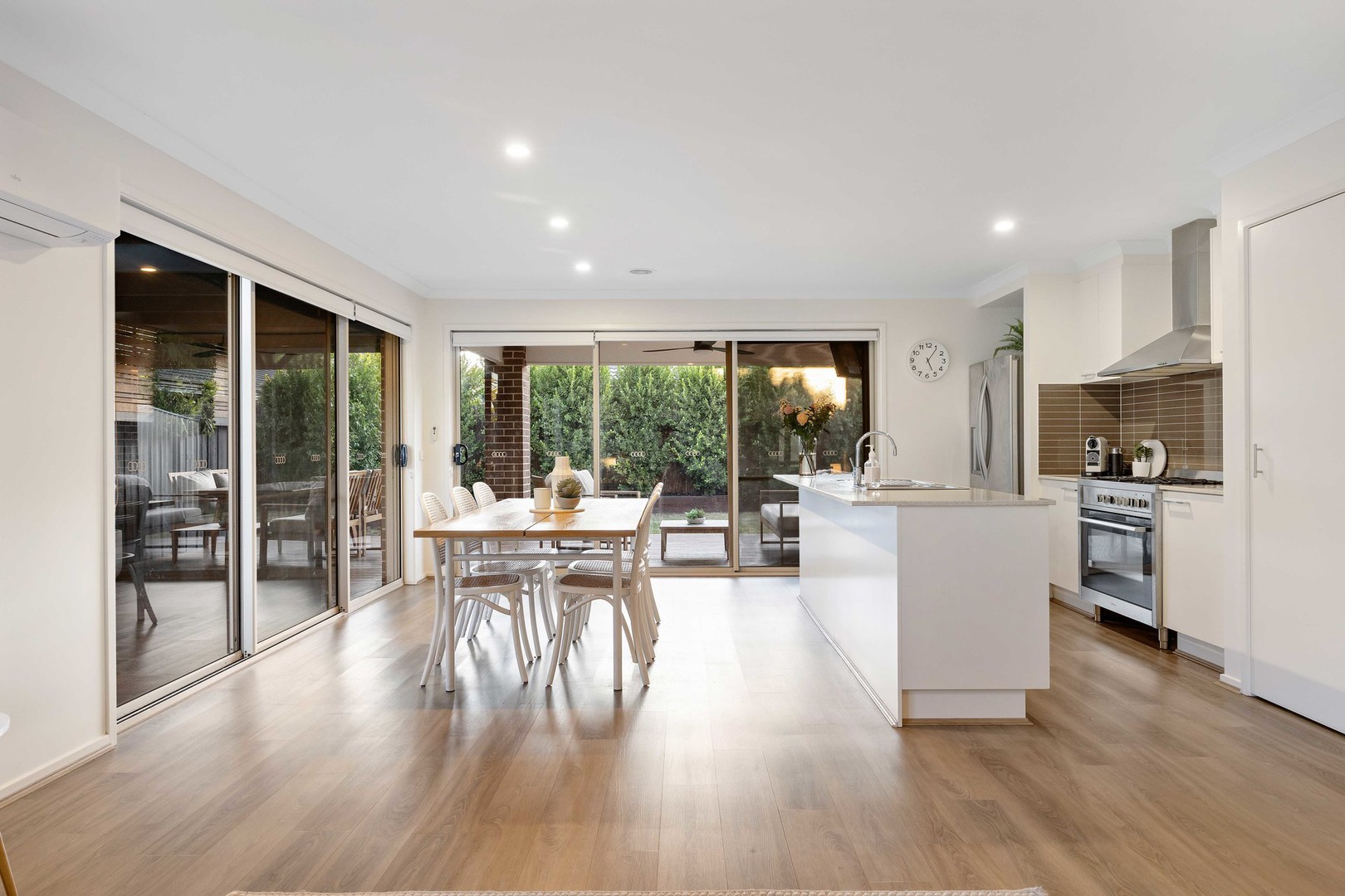 8 Forclaz Street, Fraser Rise, VIC 3336, Fraser Rise - Thumbnail 6