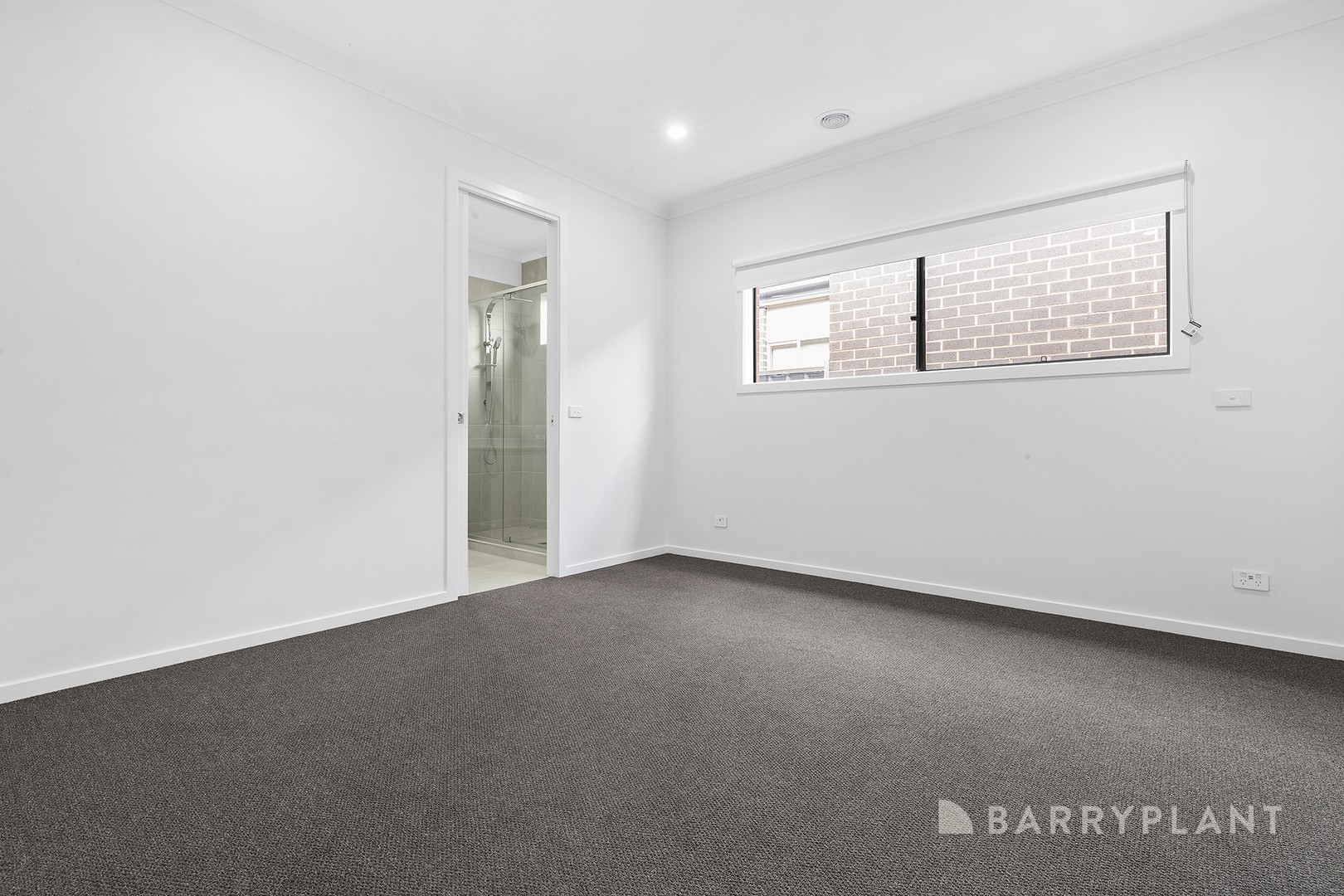 8 Frome Road, Clyde, VIC 3978 - Thumbnail 2 - 03/12/2024