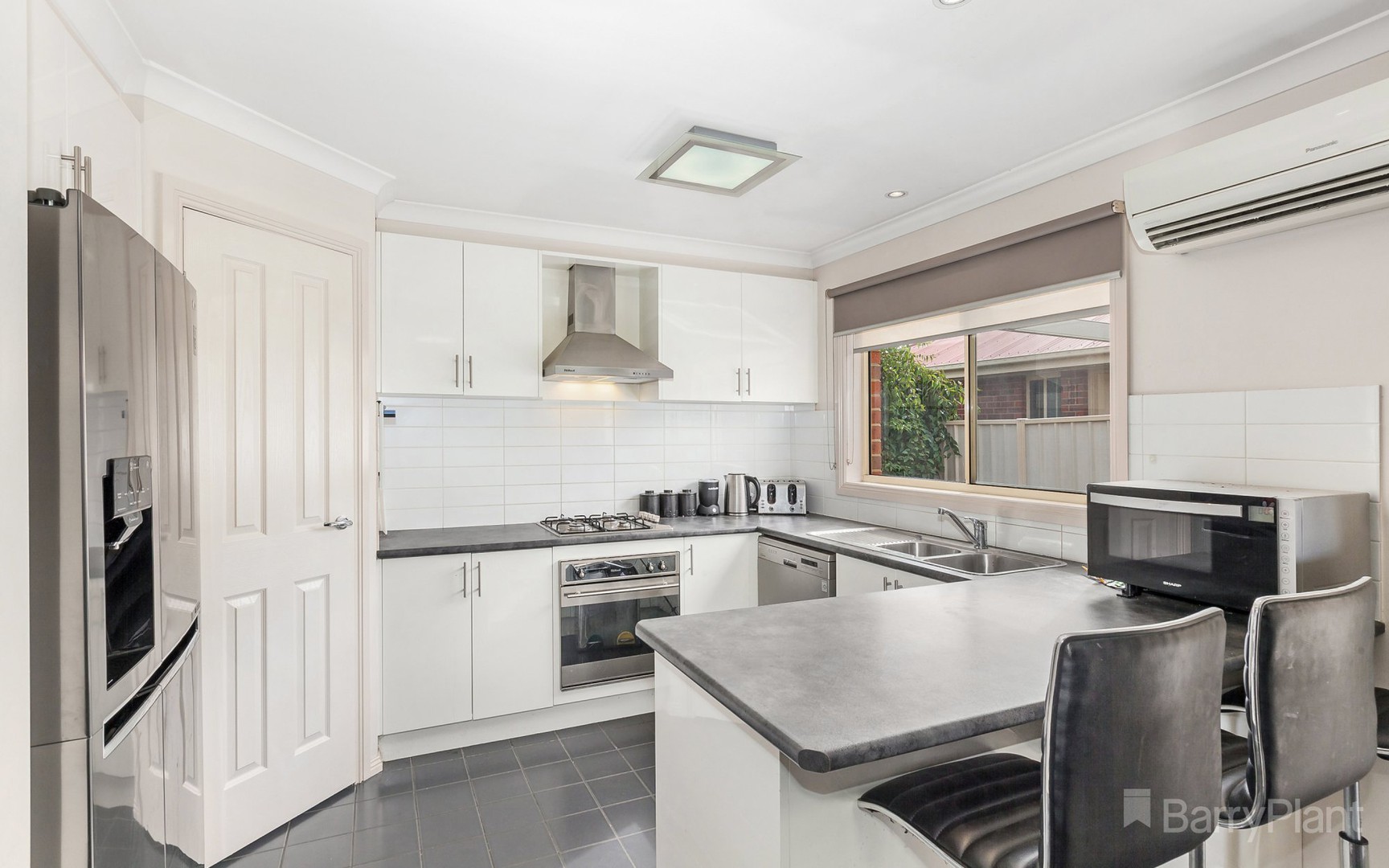 8 Geoffrey Court, Kilmore, VIC 3764, Kilmore - Thumbnail 2