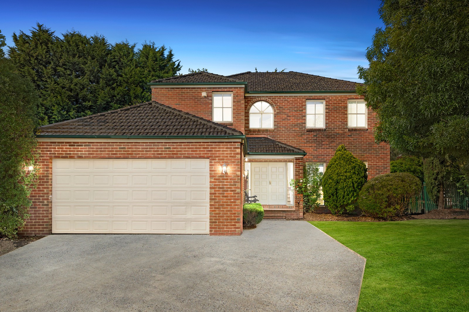 8 Geraldine Close, Kilsyth South, VIC 3137, Kilsyth South - Thumbnail 2
