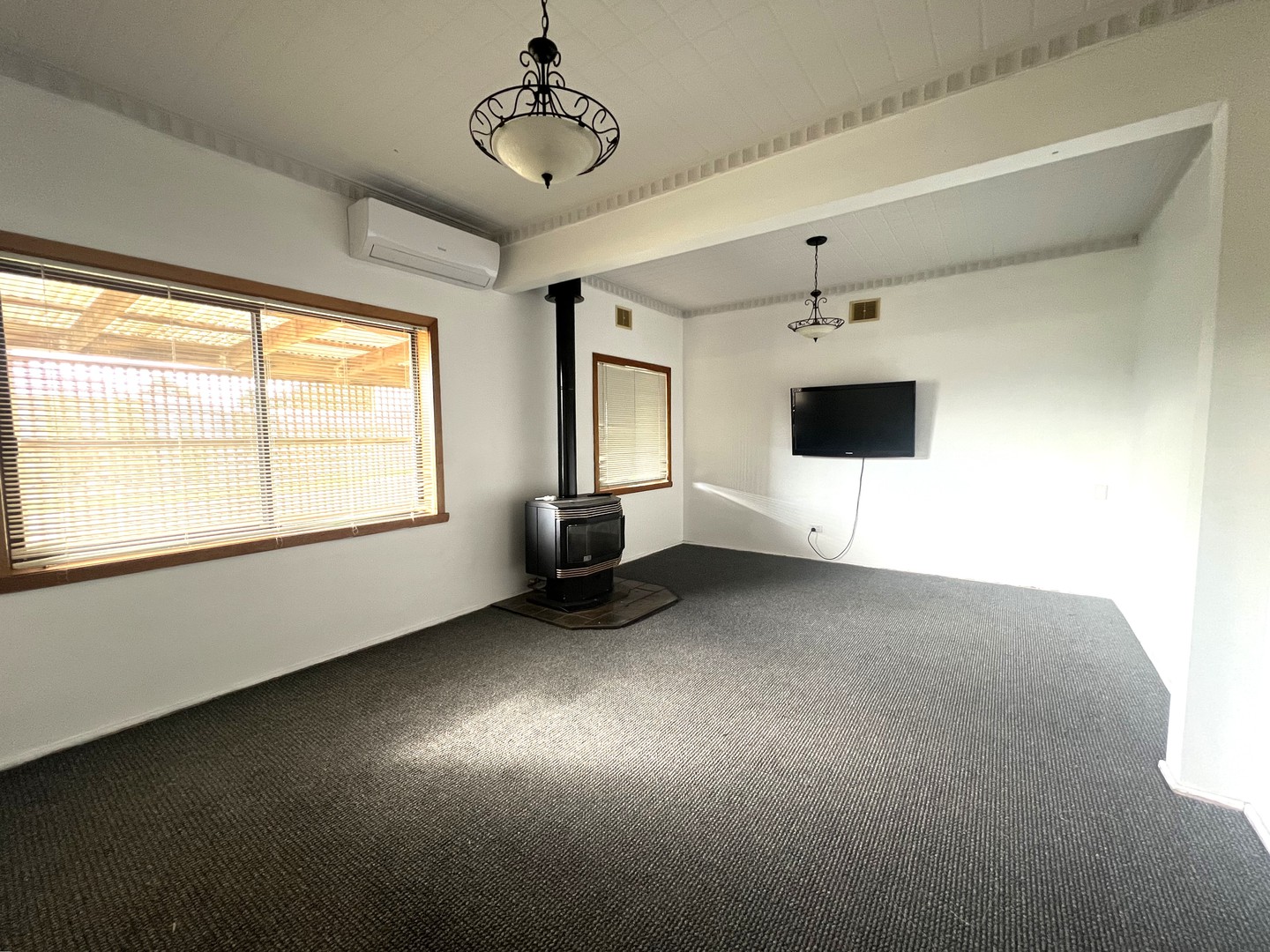 8 Giddings Street, North Geelong, VIC 3215 - Thumbnail 1 - 03/06/2025