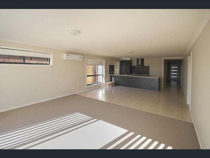 8 Gillespie Drive, Melton South, VIC 3338 - Thumbnail 1 - 18/03/2026