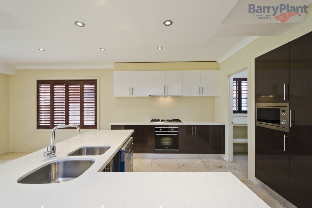 8 Gingelly Close, Point Cook, VIC 3030, Point Cook - Thumbnail 6