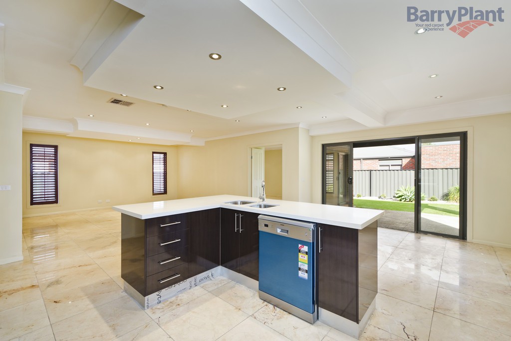 8 Gingelly Close, Point Cook, VIC 3030, Point Cook - Thumbnail 7