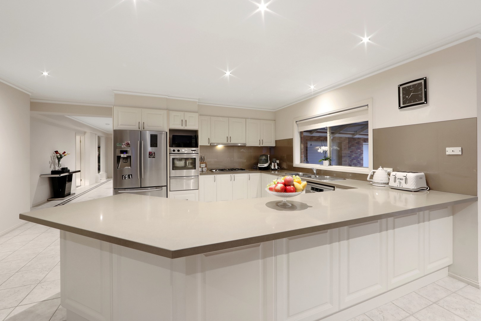 8 Gladesville Close, Lysterfield South, VIC 3156, Lysterfield South - Thumbnail 2
