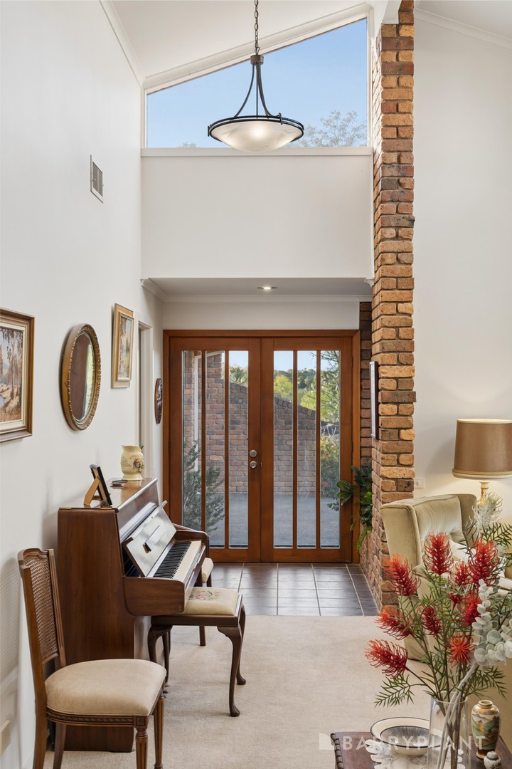 8 Glen Orchard Close, Templestowe, VIC 3106 - Thumbnail 2 - 22/09/2026