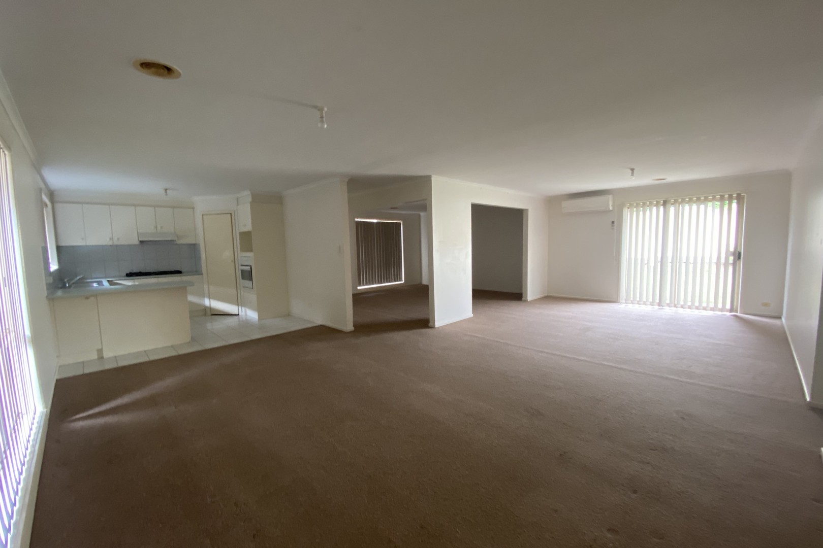 8 Glenbruar Drive, Hillside, VIC 3037, Hillside - Thumbnail 4