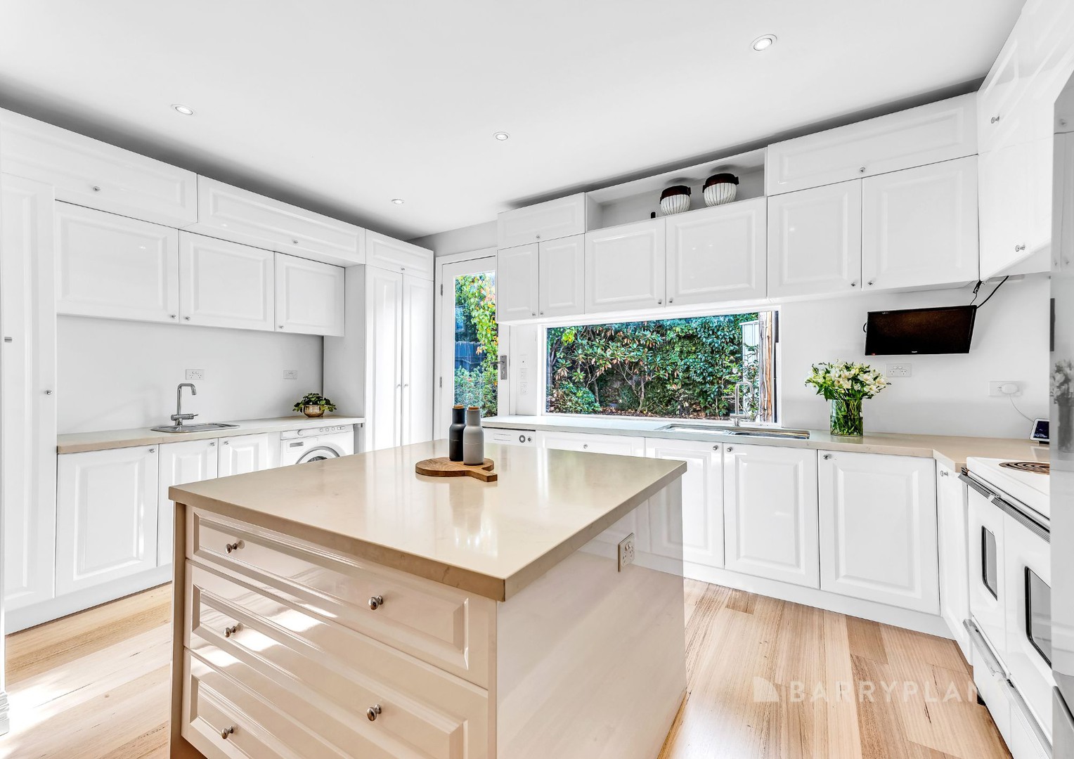 8 Godfrey Avenue, St Kilda East, VIC 3183, St Kilda East - Thumbnail 8