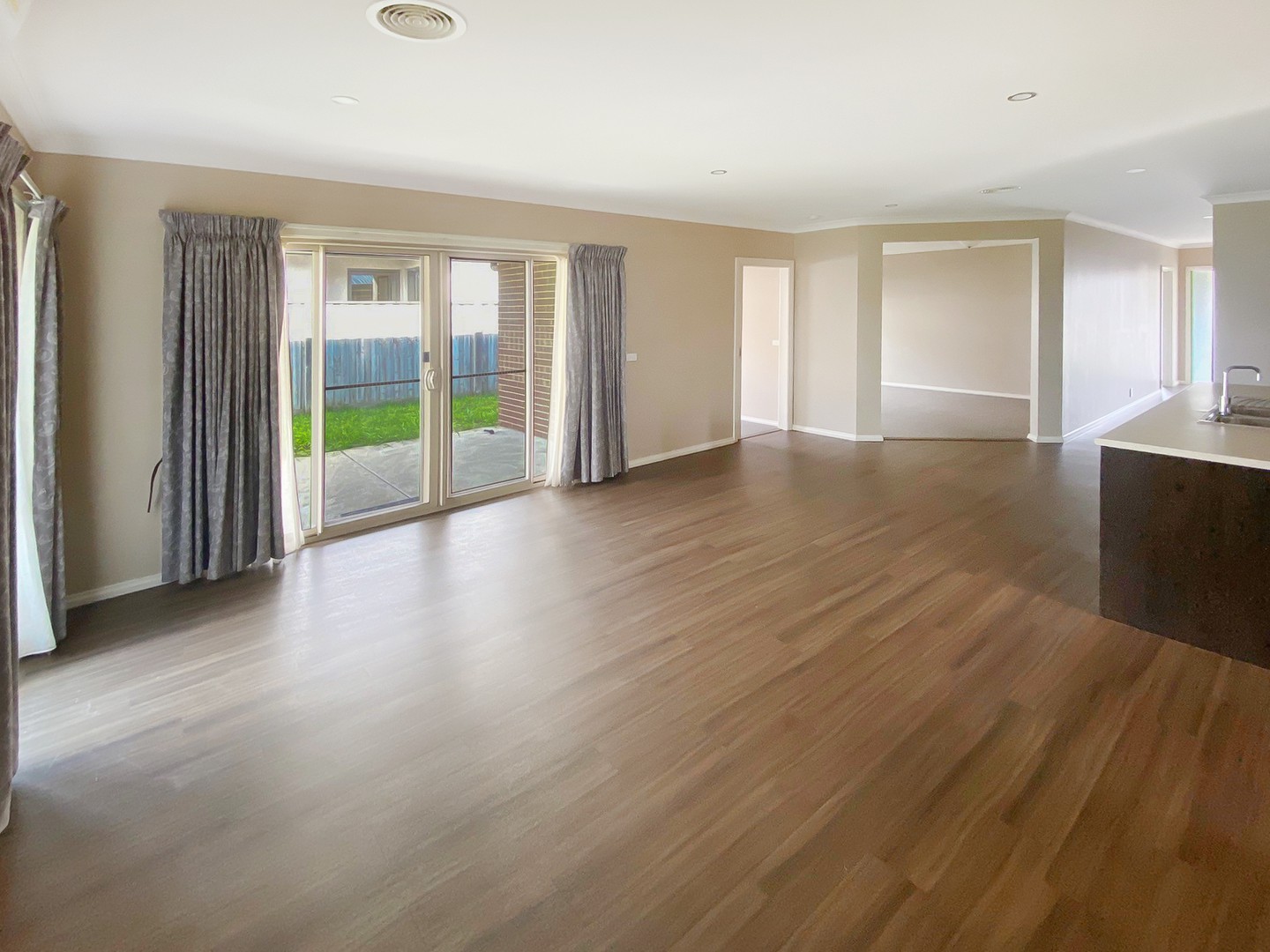 8 Goldwood Dr, Alfredton, VIC 3350, Alfredton - Thumbnail 2