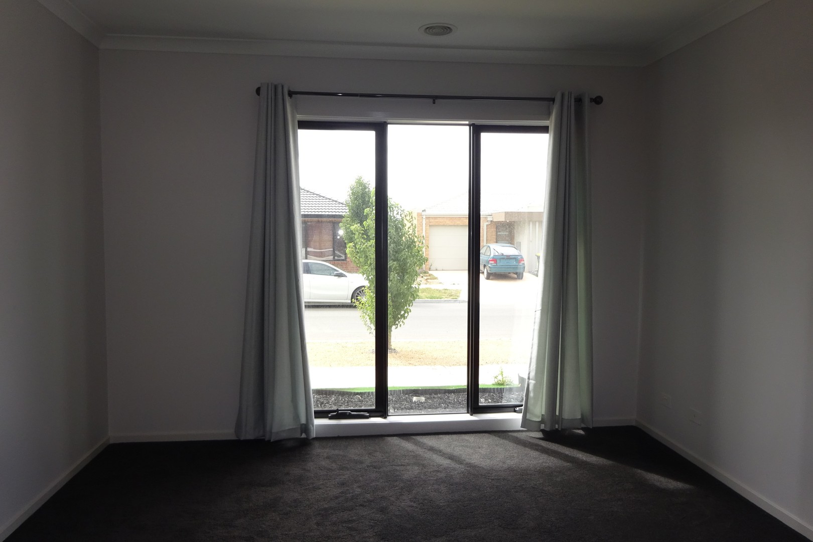 8 Gossamer Way, Mickleham, VIC 3064 - Thumbnail 1 - 08/09/2026