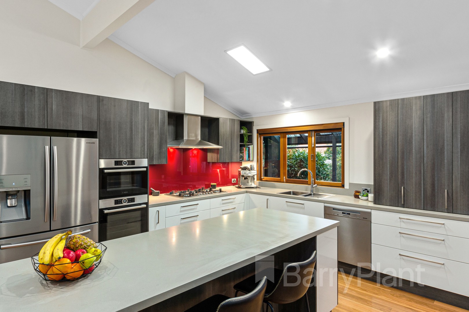 8 Gould Close, Wantirna South, VIC 3152, Wantirna South - Thumbnail 3