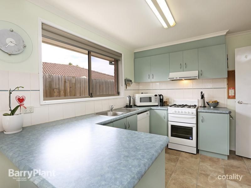 8 Govett Crescent, St Albans Park, VIC 3219, St Albans Park - Thumbnail 3