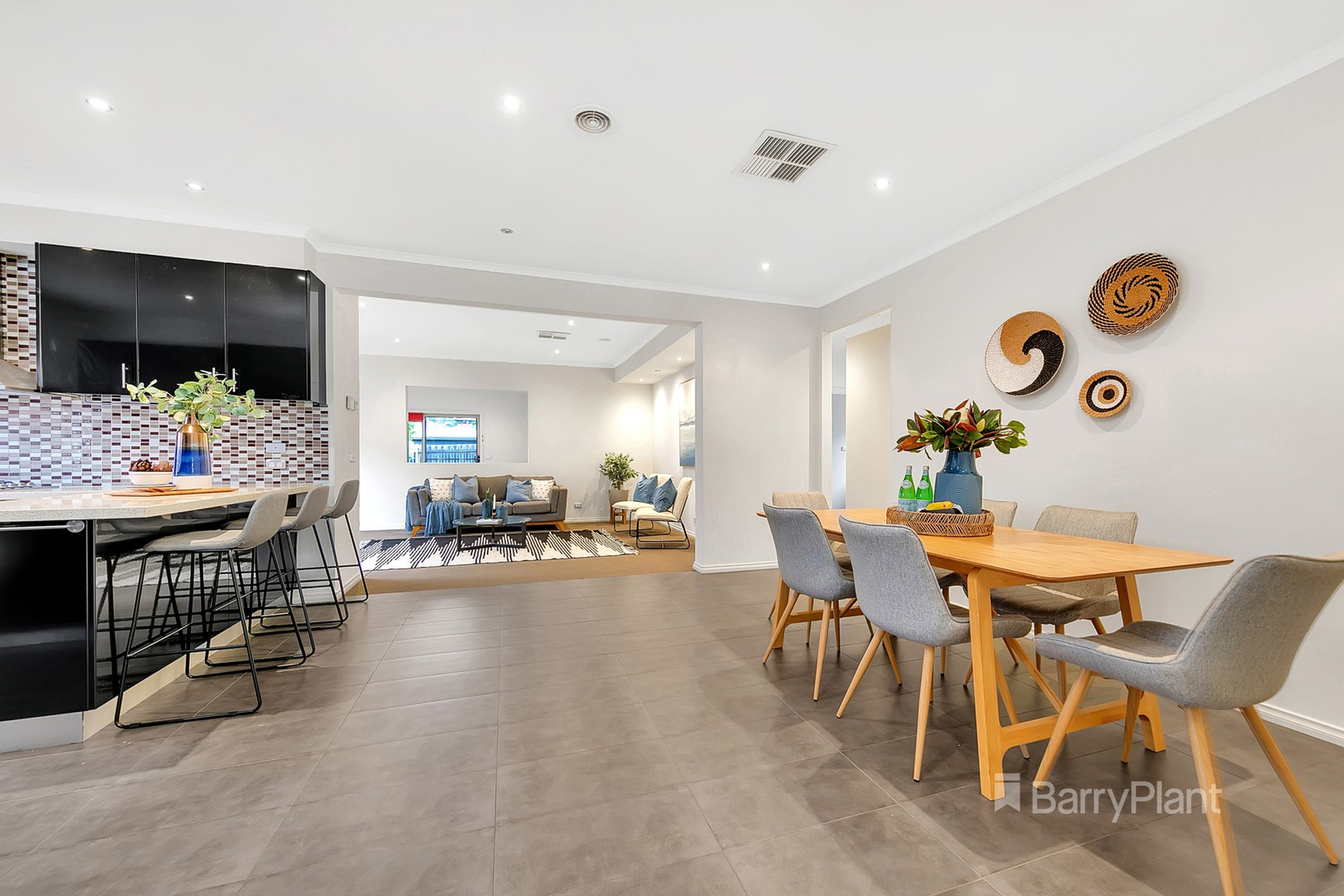 8 Grange Drive, South Morang, VIC 3752, South Morang - Thumbnail 4