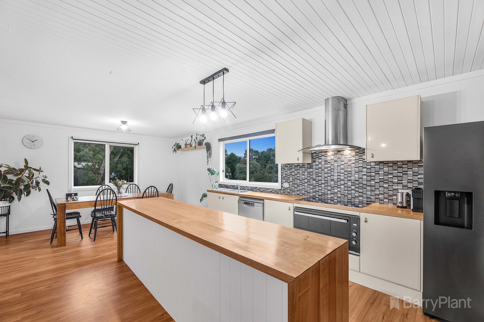 8 Grant Crescent, Healesville, VIC 3777, Healesville - Thumbnail 2
