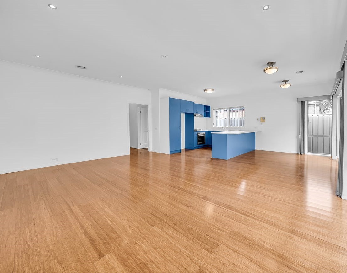 8 Great Barr Crescent, Caroline Springs, VIC 3023, Caroline Springs - Thumbnail 2