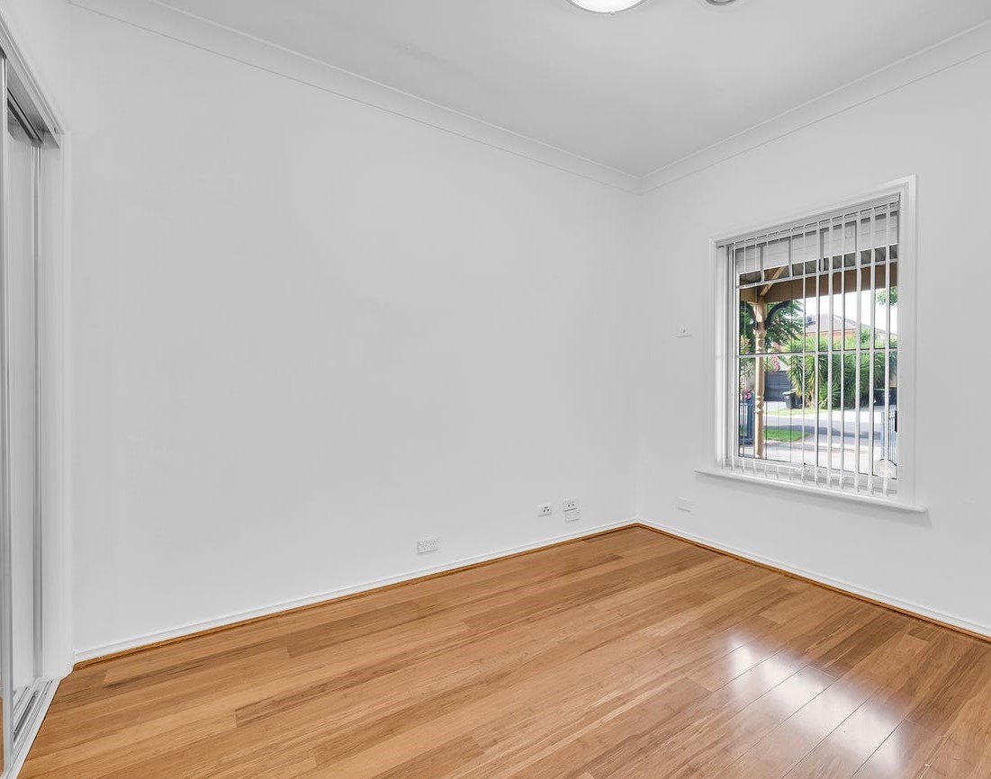8 Great Barr Crescent, Caroline Springs, VIC 3023, Caroline Springs - Thumbnail 5
