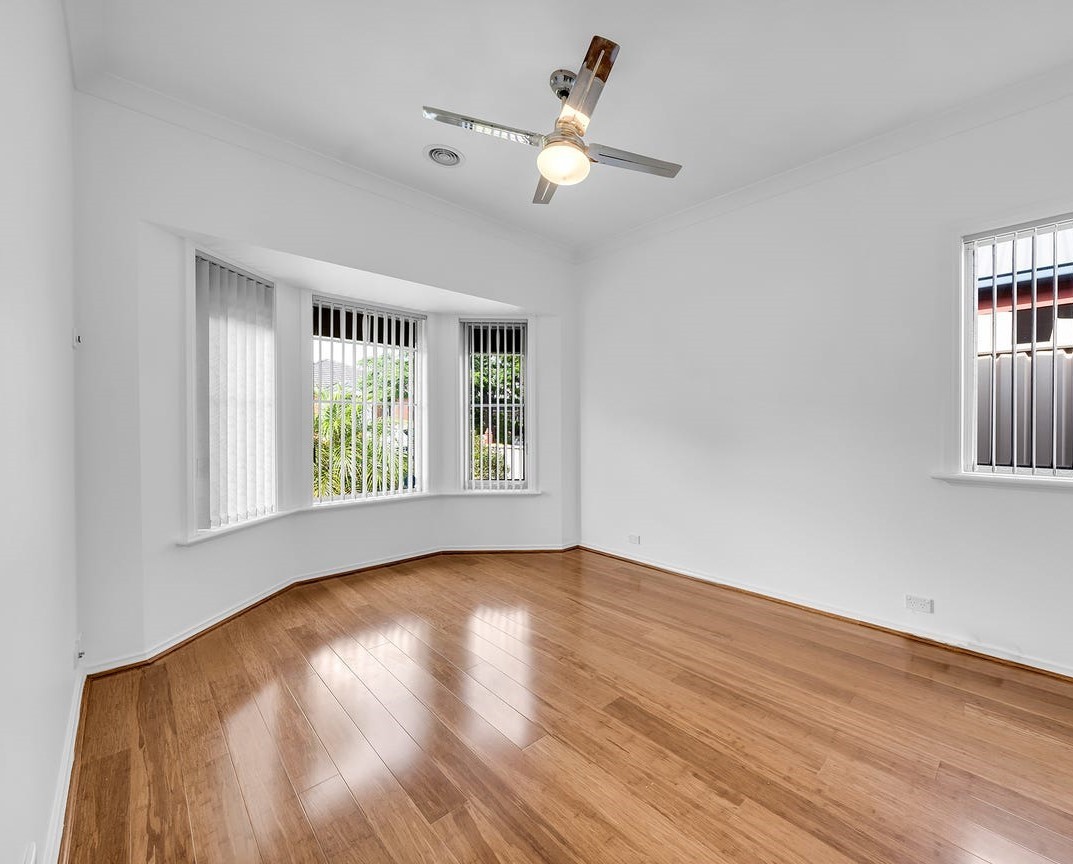 8 Great Barr Crescent, Caroline Springs, VIC 3023, Caroline Springs - Thumbnail 6