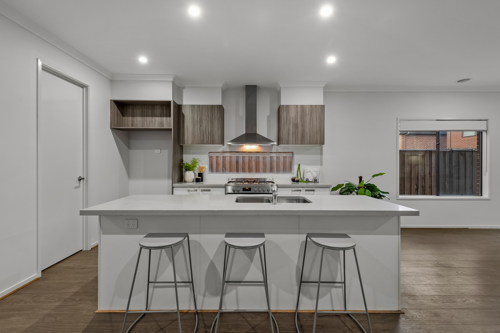 8 Greenwich Way, Wantirna South, VIC 3152, Wantirna South - Thumbnail 2