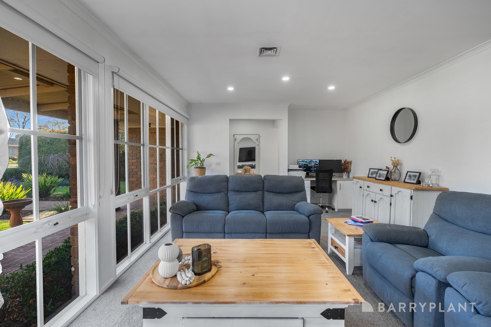 8 Guest Road, Pakenham, VIC 3810, Pakenham - Thumbnail 3