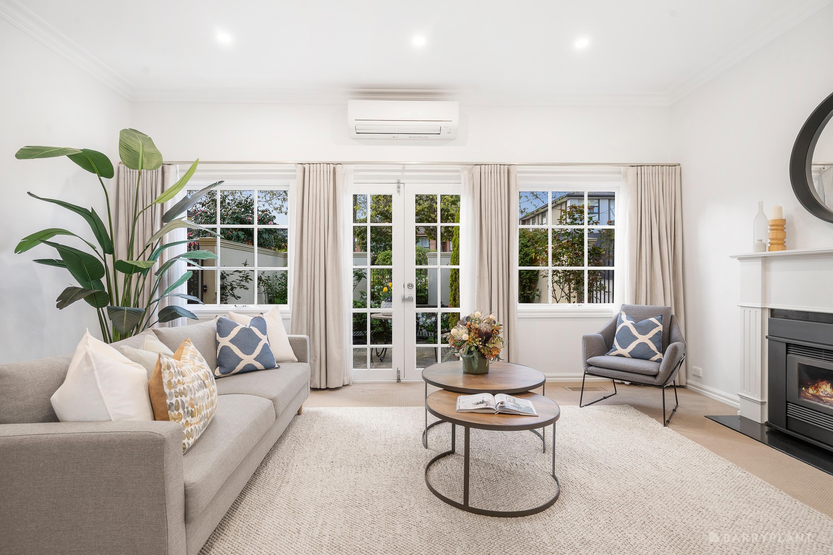 8 Hamal Street, Donvale, VIC 3111 - Thumbnail 2 - 02/10/2025