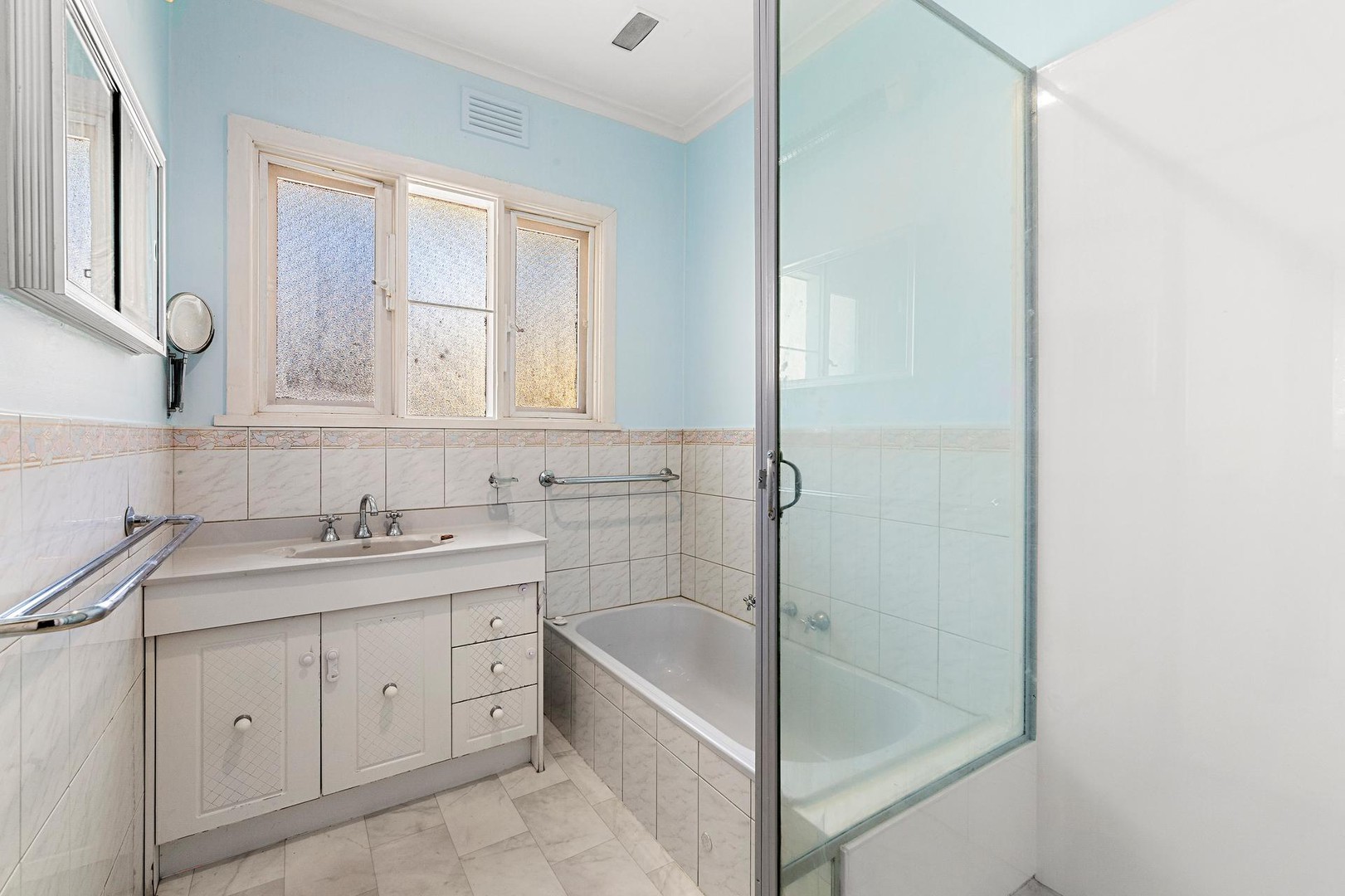 8 Hampshire Road, Forest Hill, VIC 3131, Forest Hill - Thumbnail 6