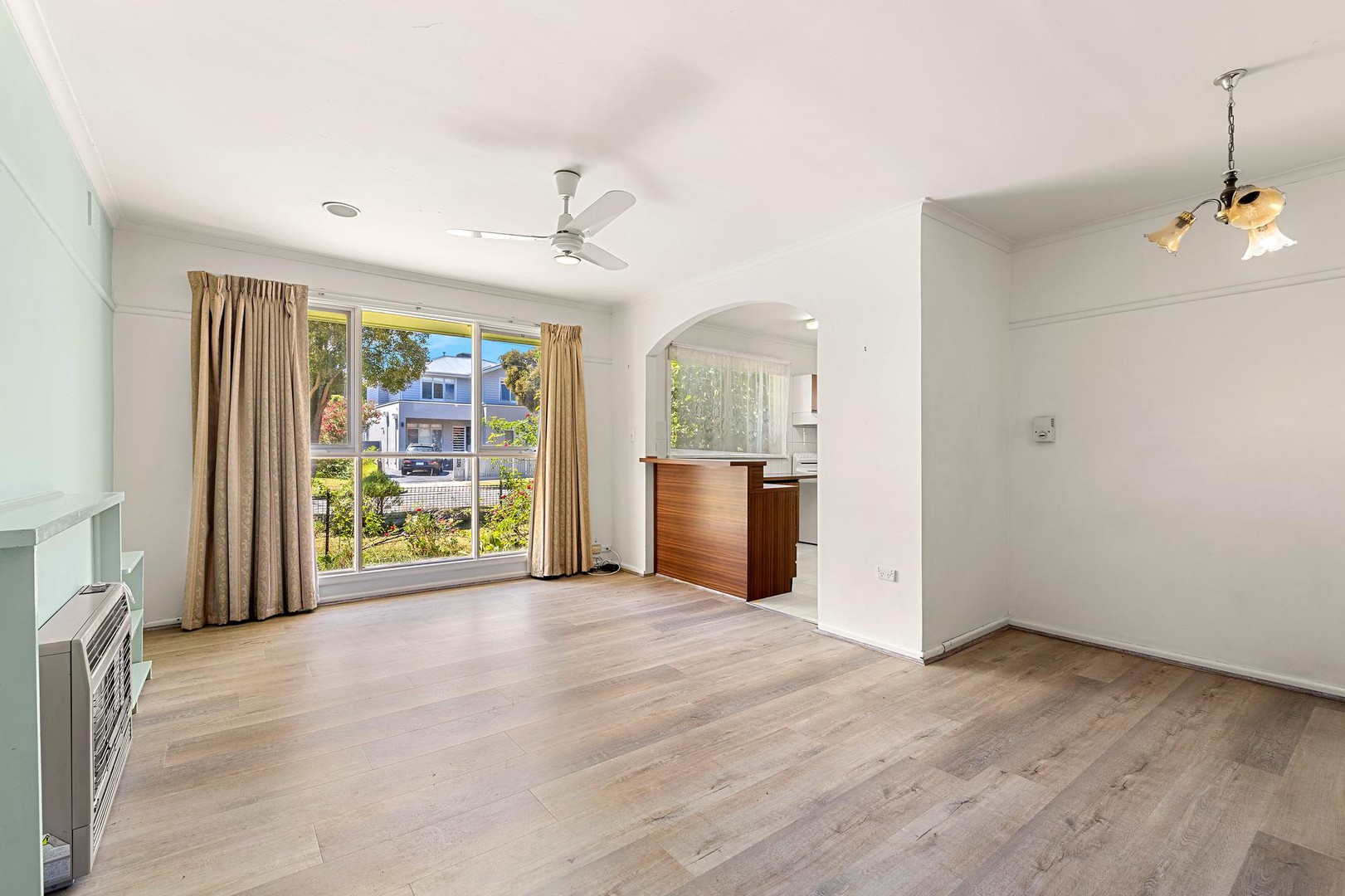8 Hampshire Road, Forest Hill, VIC 3131, Forest Hill - Thumbnail 7