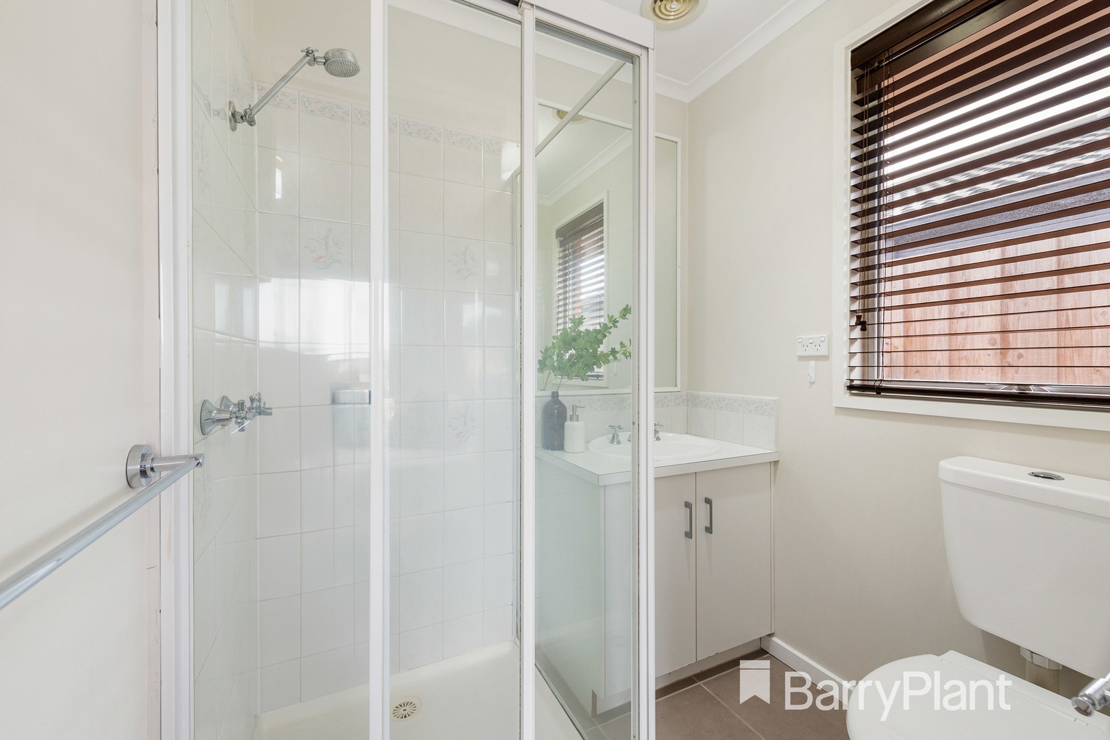 8 Hannah Close, Melton West, VIC 3337, Melton West - Thumbnail 6