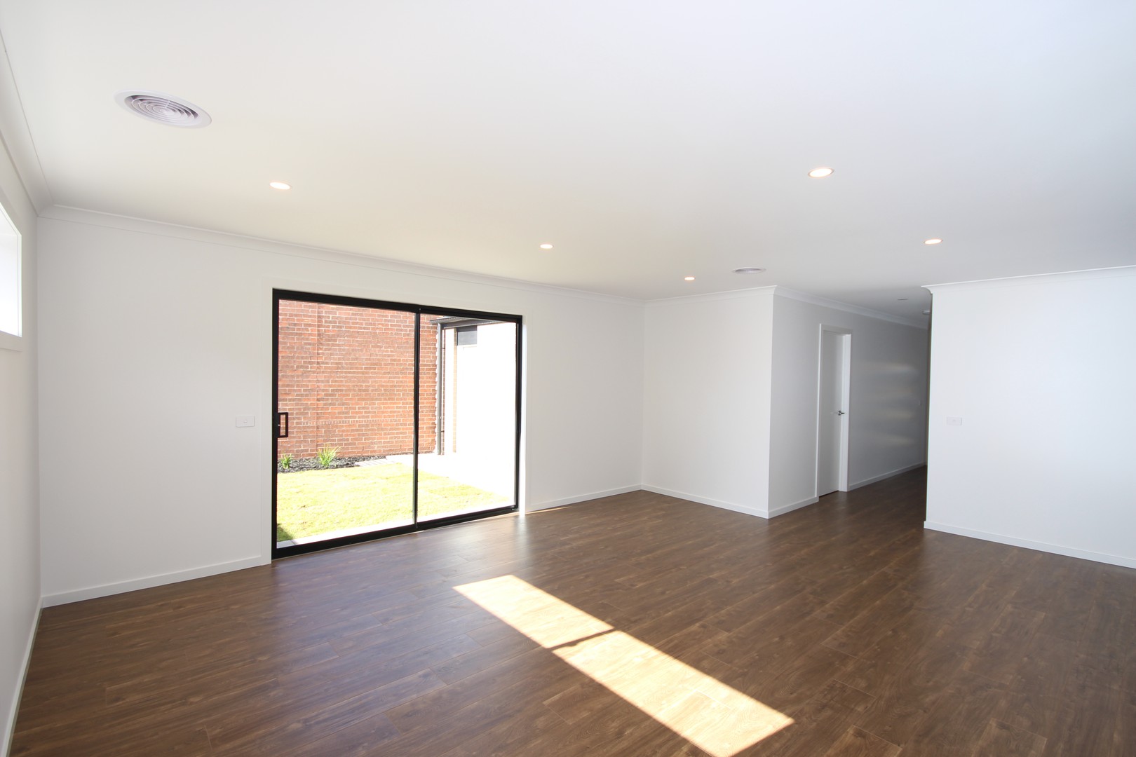 8 Harding  Street, Corio, VIC 3214, Corio - Thumbnail 6