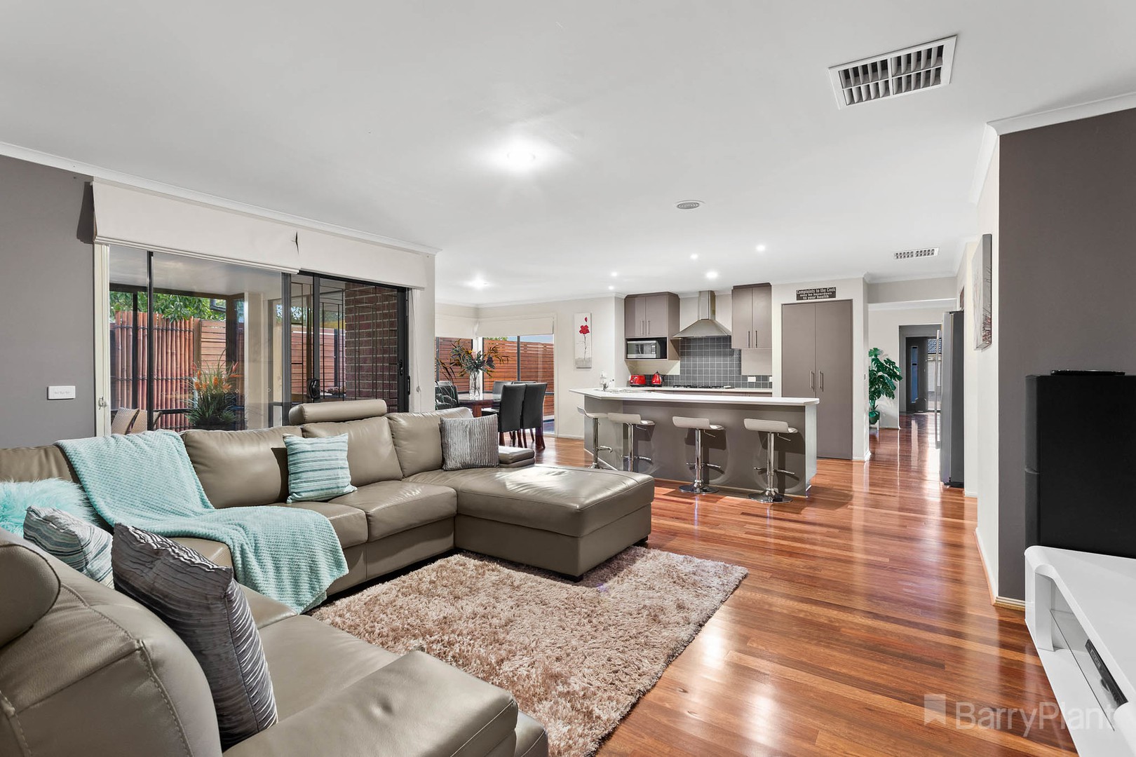 6 Collins Street, Heidelberg Heights, Narre Warren South - Thumbnail 7