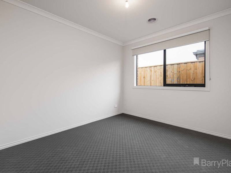 8 Hartney Avenue, Pakenham, VIC 3810, Pakenham - Thumbnail 7