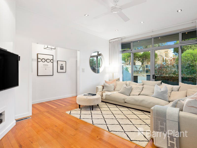 8 Heather Grove, Briar Hill, VIC 3088 - Thumbnail 1 - 15/06/2026
