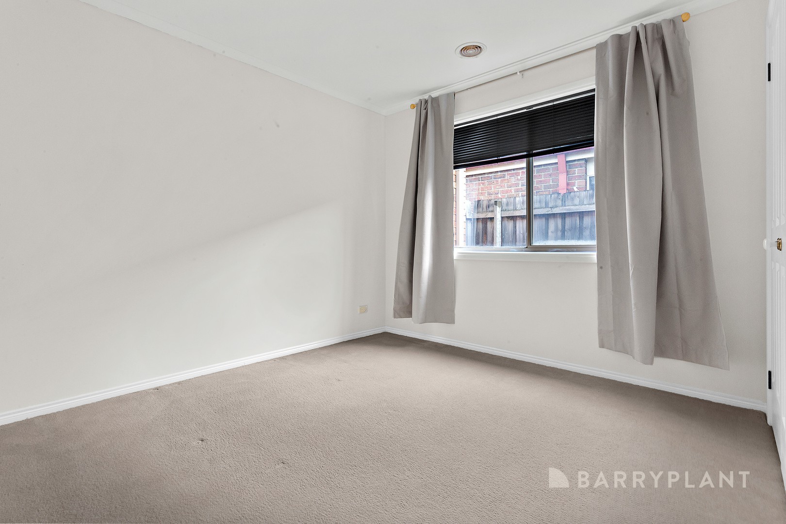 8 Heidi Court, Pakenham, VIC 3810, Pakenham - Thumbnail 5