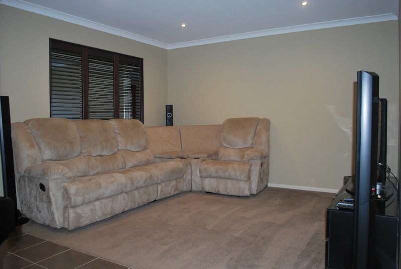 8 Hemlock Crescent, Point Cook, VIC 3030, Point Cook - Thumbnail 6