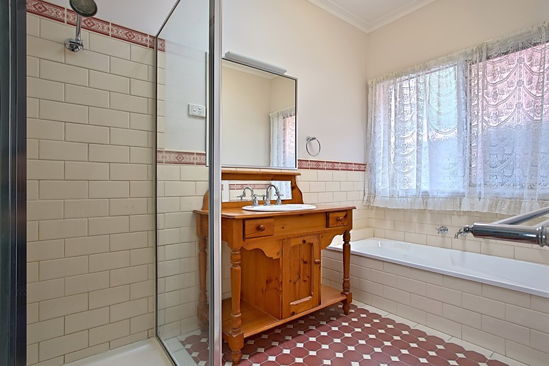 8 Henry Street, Eltham, VIC 3095, Eltham - Thumbnail 4