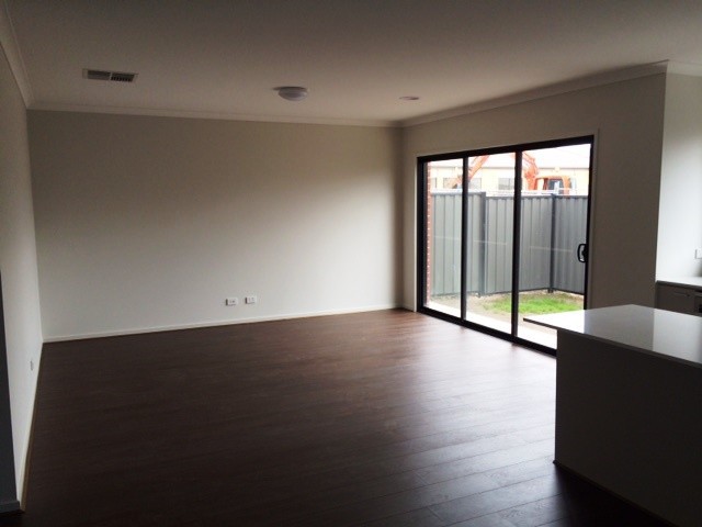 8 Henwood RiseMernda, VIC 3754  - Leased, Mernda - Thumbnail 4