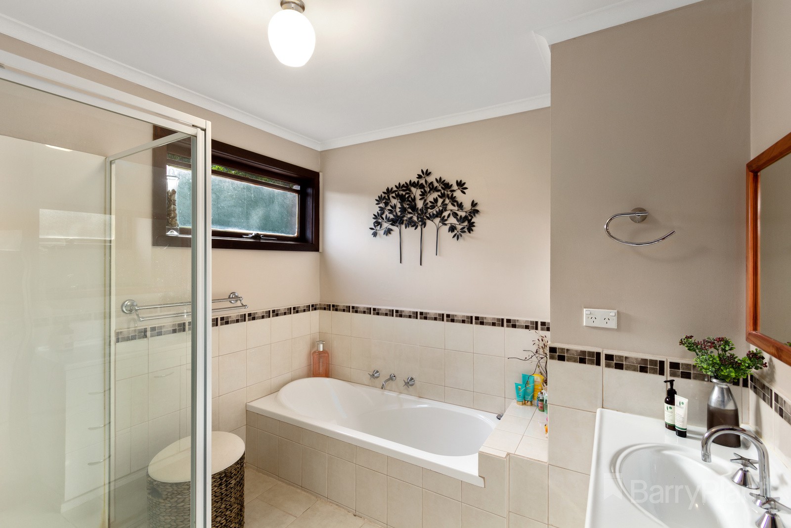 8 Hillside Avenue, Boronia, VIC 3155, Boronia - Thumbnail 4