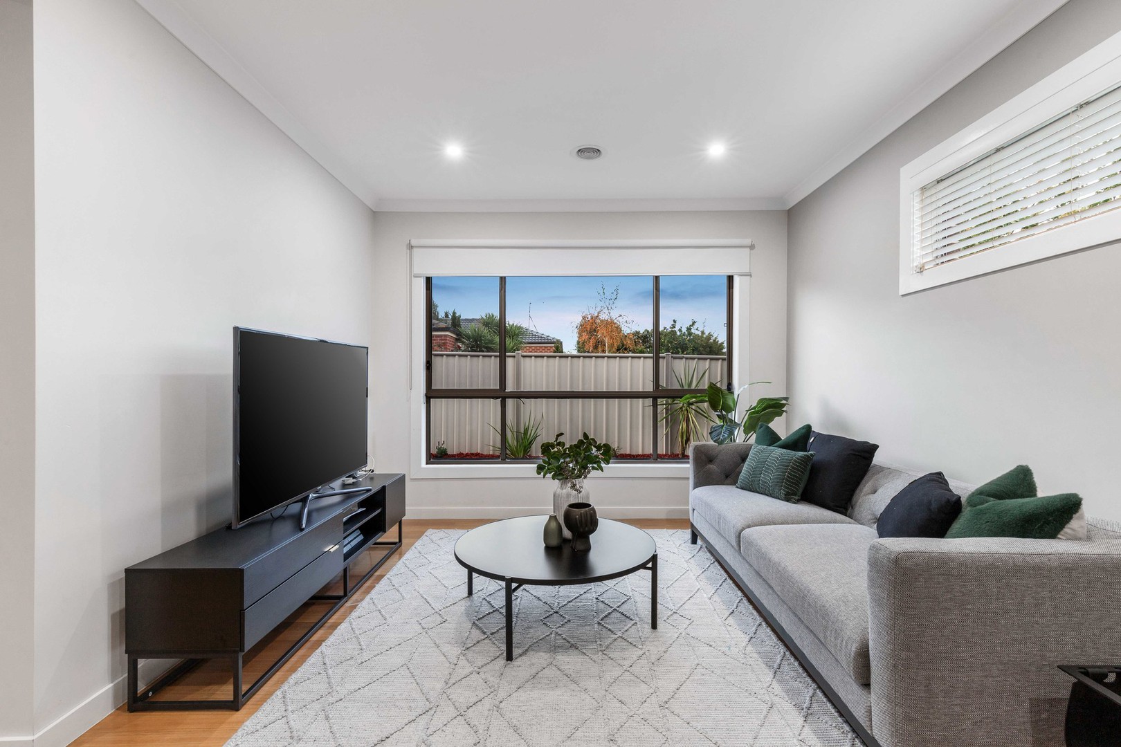 8 Hovell Drive, Burnside Heights, VIC 3023, Burnside Heights - Thumbnail 8