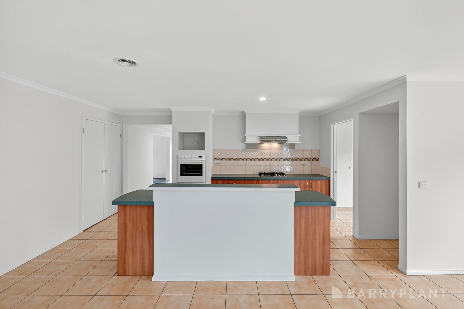 8 Hydefield Drive, Wyndham Vale, VIC 3024, Wyndham Vale - Thumbnail 6