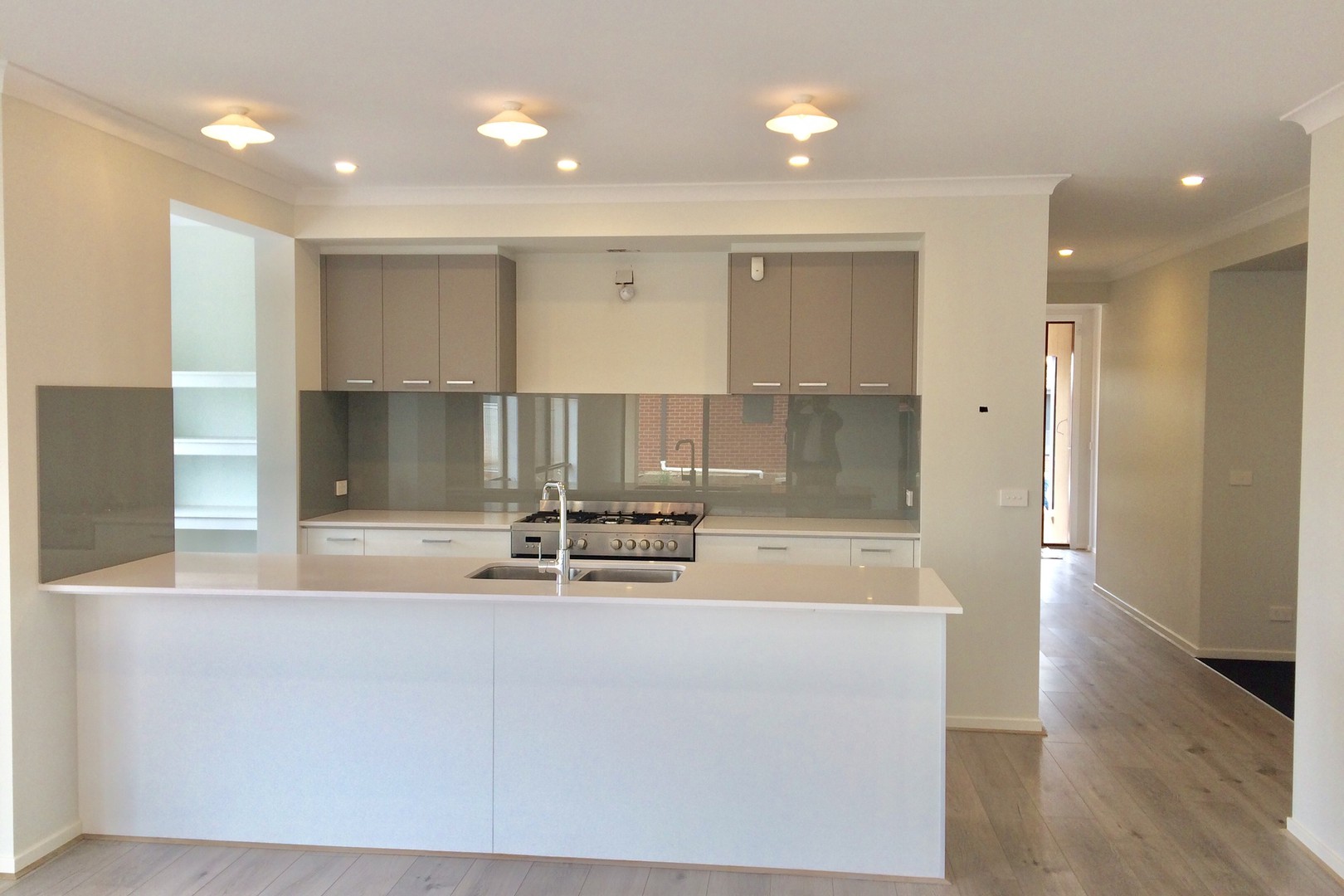 8 Innisfail Road, Rockbank, VIC 3335 - Thumbnail 2 - 06/06/2025