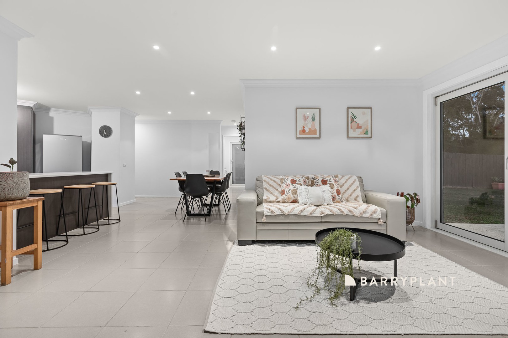 8 Insignia Crescent, Berwick, VIC 3806, Berwick - Thumbnail 2