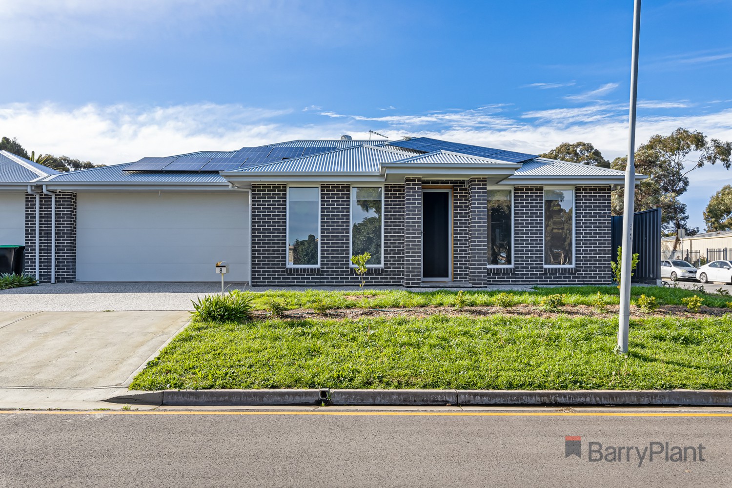 8 Isambard CourtModbury Heights, SA 5092  - Leased, Modbury Heights - Thumbnail 2