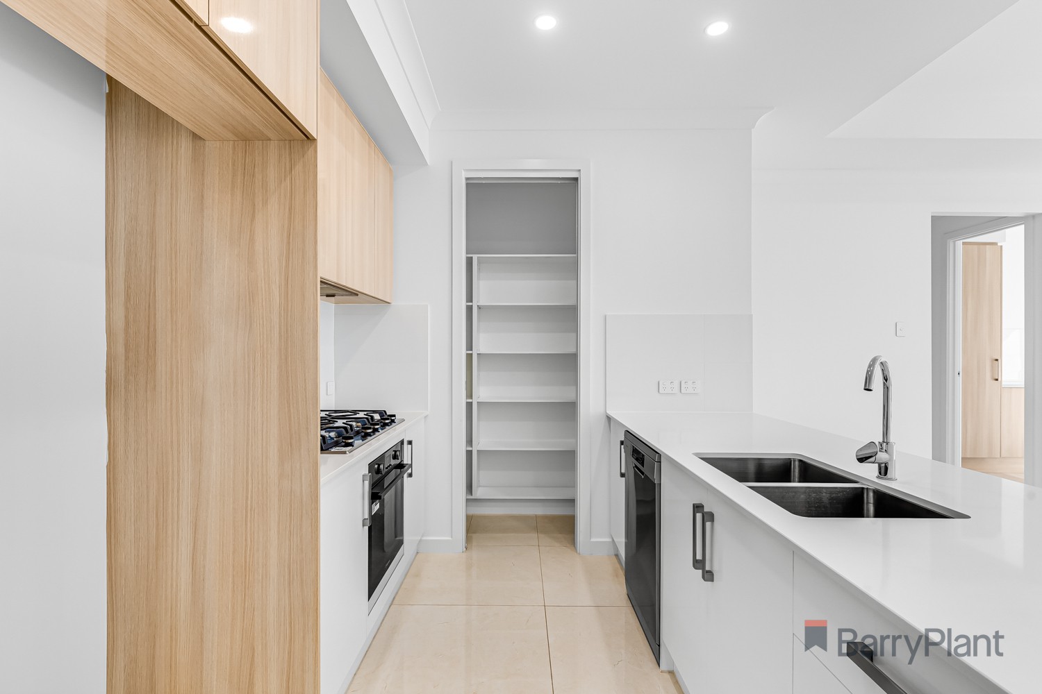 8 Isambard CourtModbury Heights, SA 5092  - Leased, Modbury Heights - Thumbnail 6