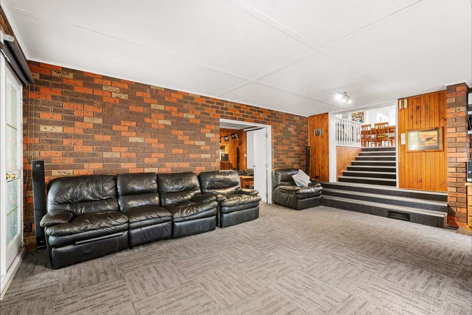 8 Jeffrey Grove, Bayswater, VIC 3153 - Thumbnail 2 - 14/09/2026