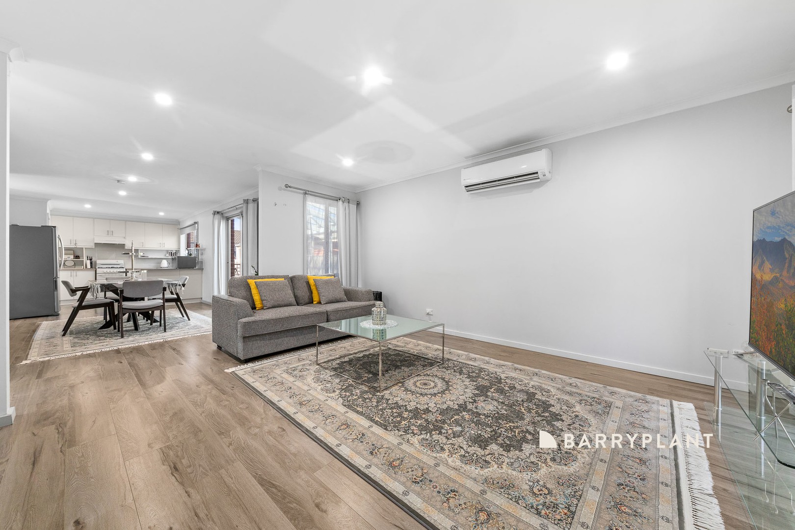 8 Joseph Court, Pakenham, VIC 3810, Pakenham - Thumbnail 2