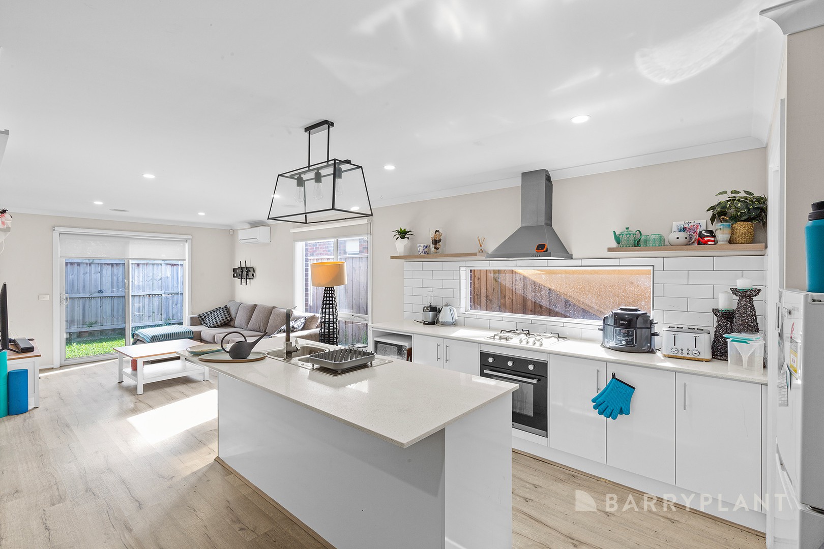 8 Juniper Street, Officer, VIC 3809 - Thumbnail 2 - 14/11/2023