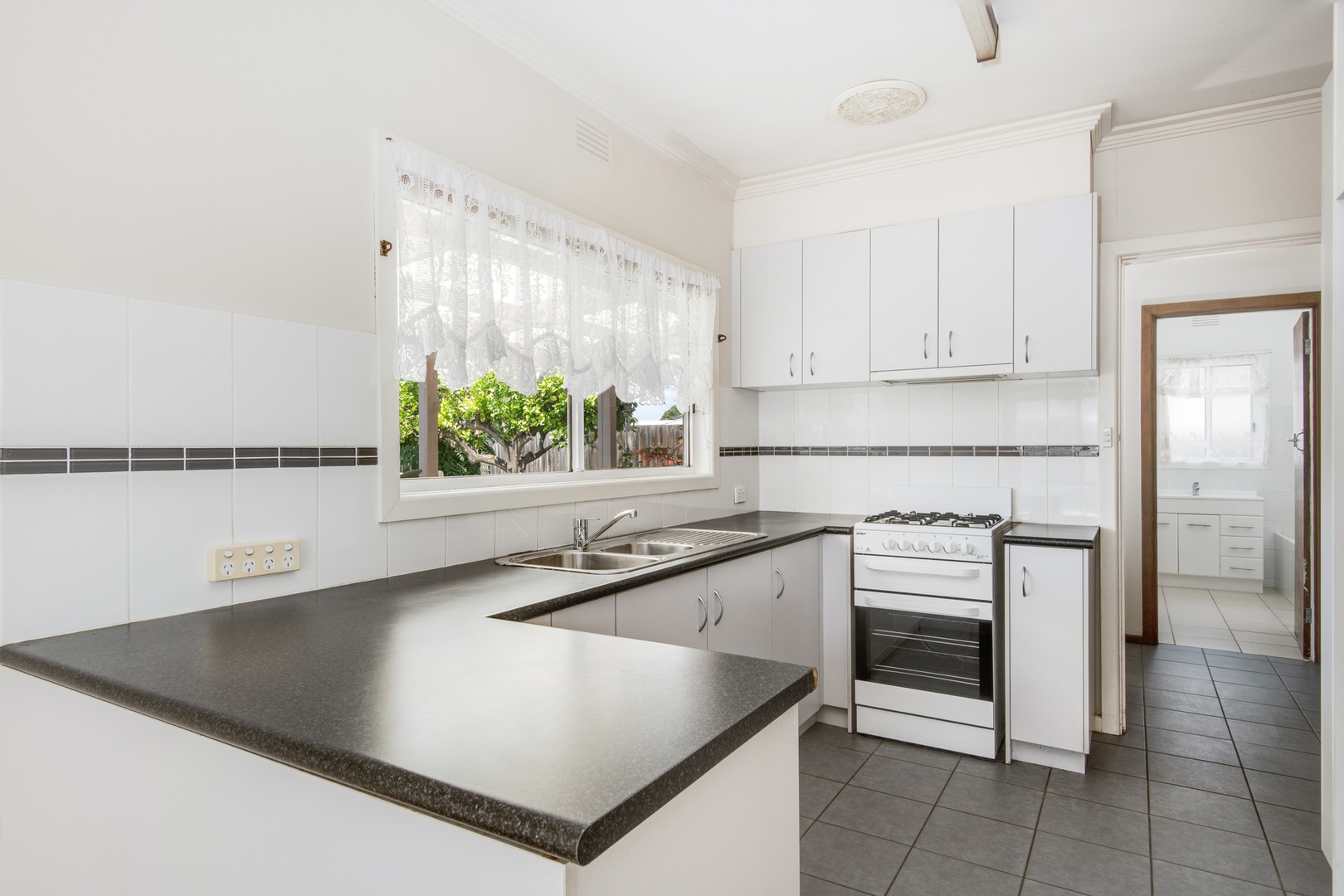 8 Kalver Street, Corio, VIC 3214, Corio - Thumbnail 3