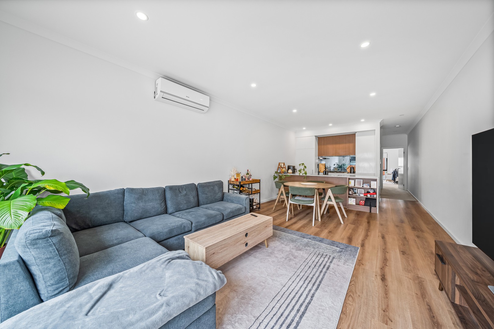 8 Kavanagh Crescent, Keilor Downs, VIC 3038 - Thumbnail 2 - 05/11/2025