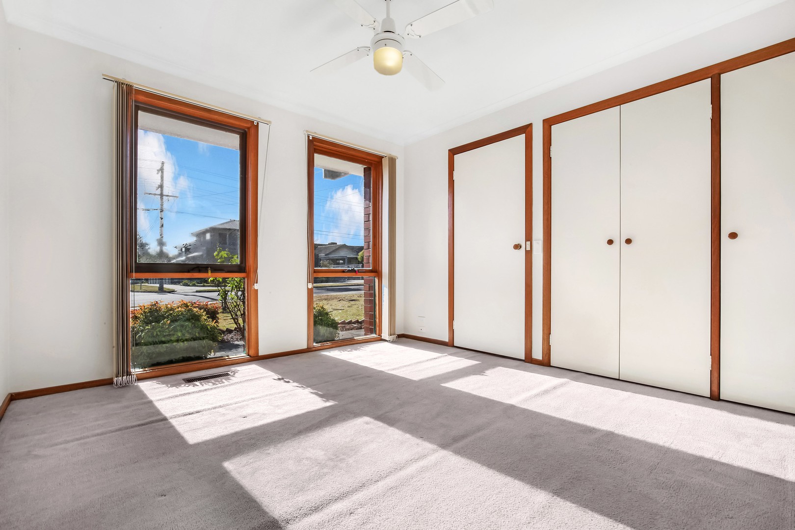 8 Kenmare Street, Watsonia, VIC 3087 - Thumbnail 2 - 18/02/2026