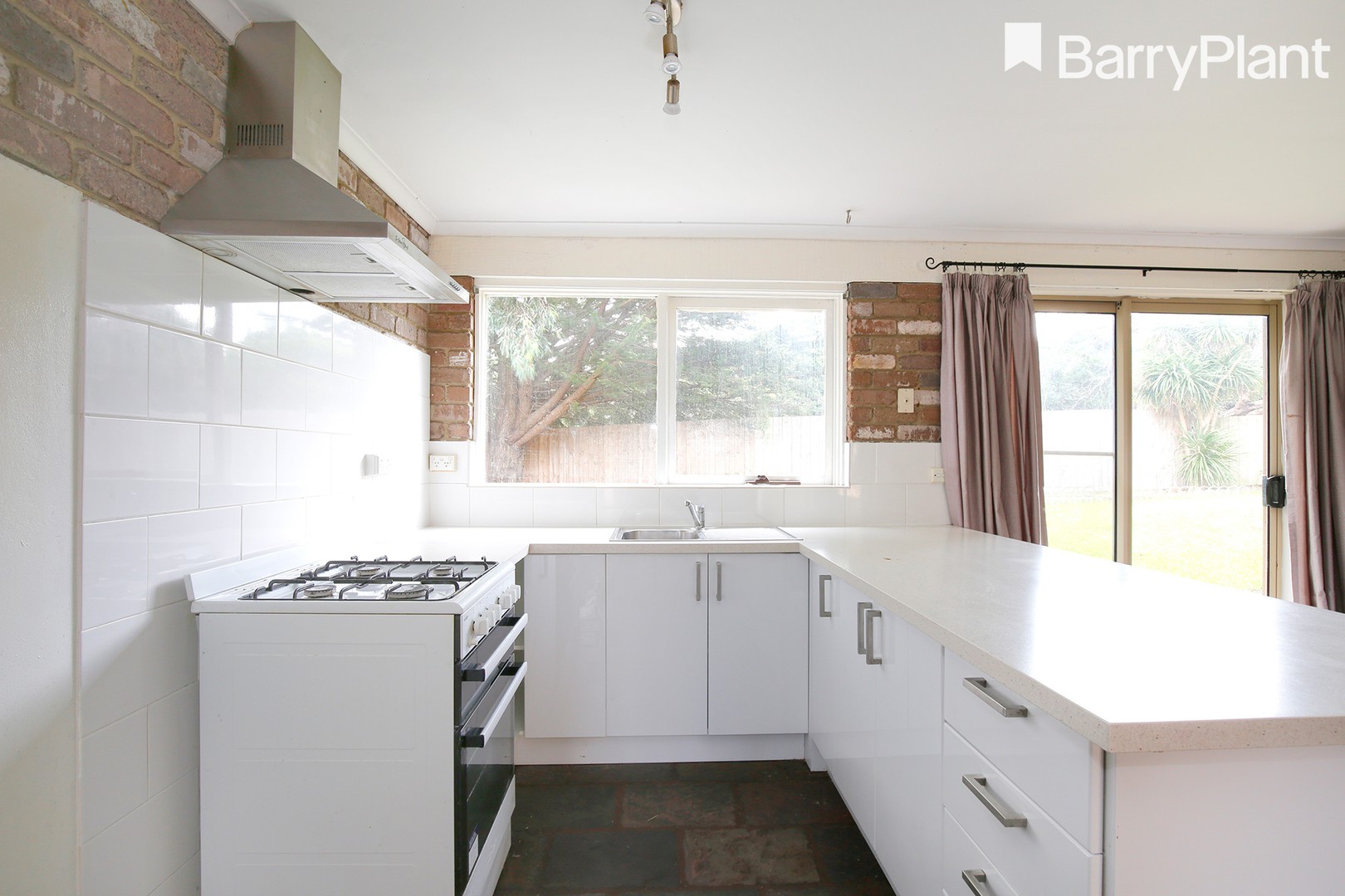 8 Kenmore Court, Frankston, VIC 3199, Frankston - Thumbnail 4